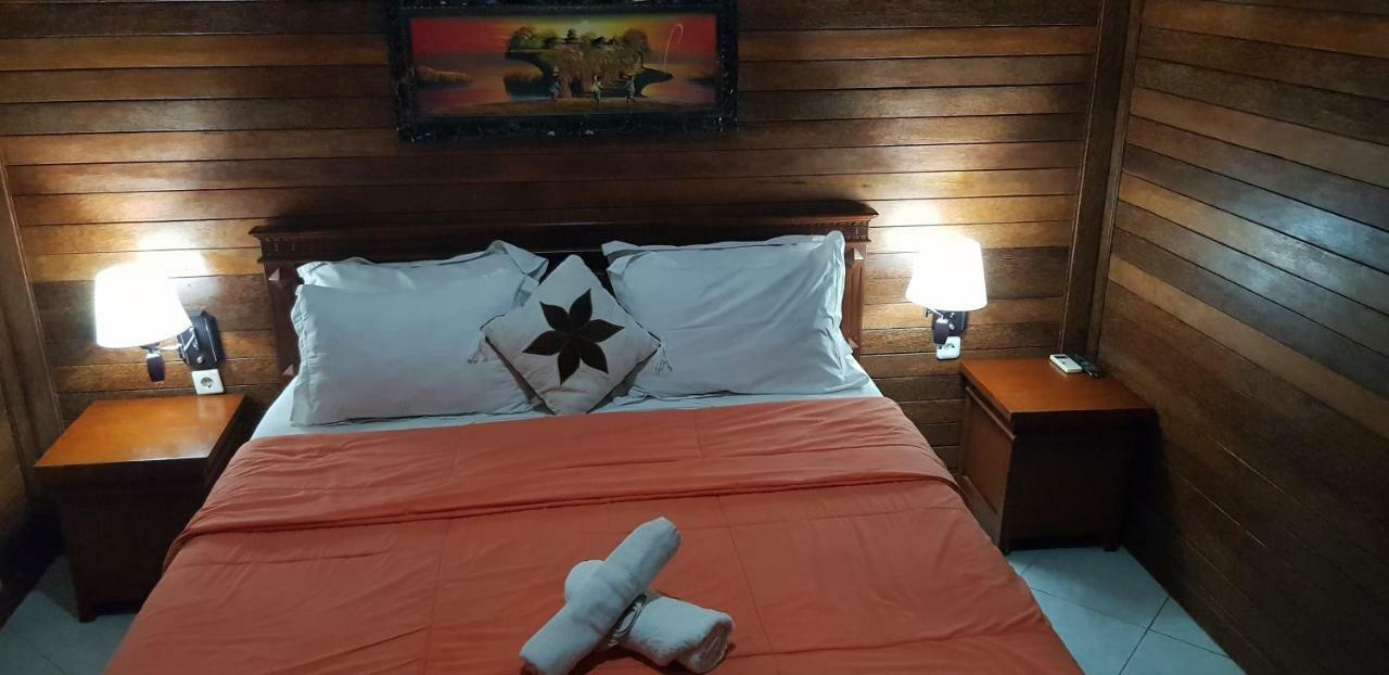 Arya Inn Enny Salon And Spa Lembongan Esterno foto